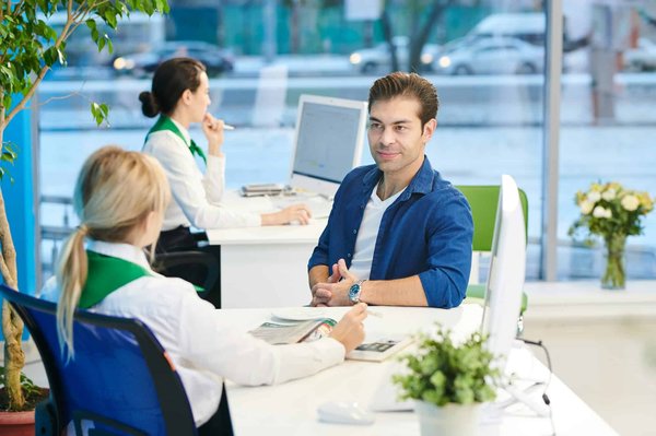 Quel est le choix idéal: banque en ligne ou traditionnelle?