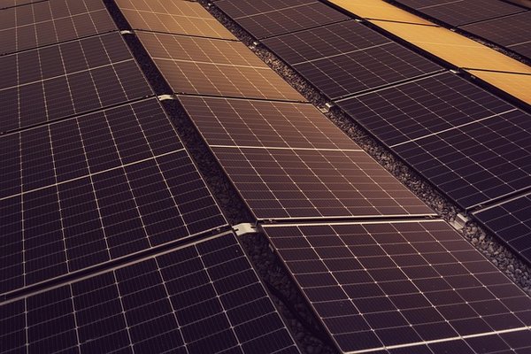 Découvrez les avantages des panneaux solaires photovoltaïques pour votre énergie